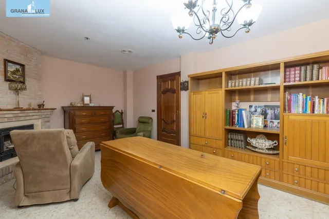 Complejo industrial con vivienda en Alhendín con 2500 metros cuadrados — 28