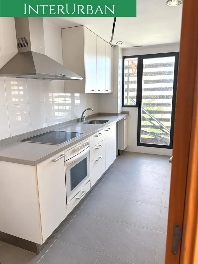 Piso de 2 dormitorios con garaje, ascensor y vistas a Mura — 6