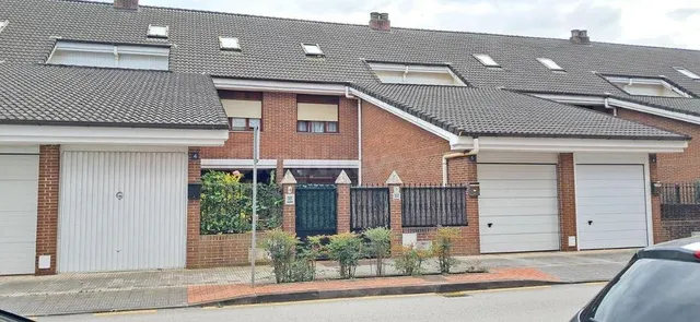SE VENDE casa OKUPA en C Ria De Solia 9 de Astillero (El) - foto 4