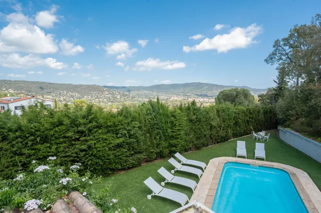 Villa 3 habitaciones 247m² en venta - Mas Pallí — 28