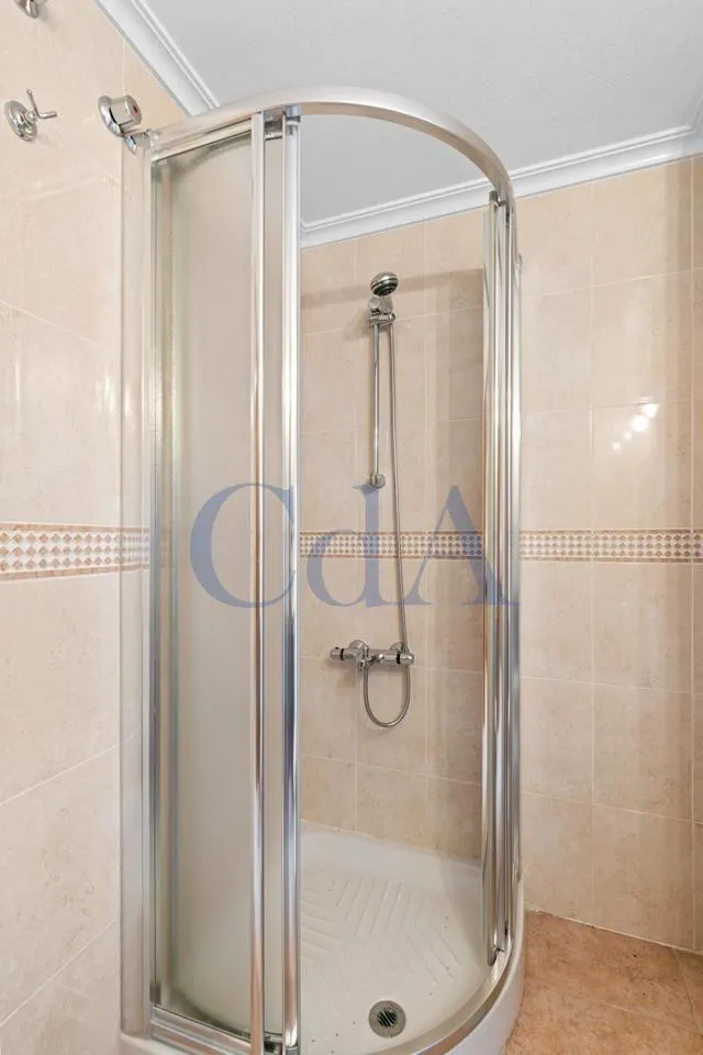 SE VENDE APARTAMENTO / ASCENSOR / TORREVIEJA / ALICANTE — 35