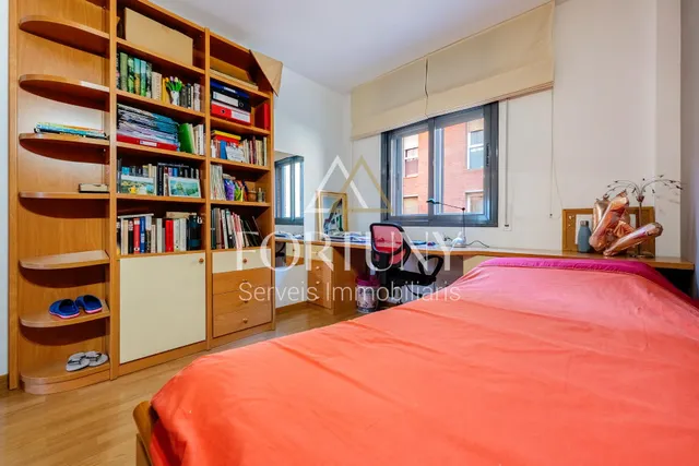 Dúplex en venta Calle Teresa de Calcuta, Reus. — 23