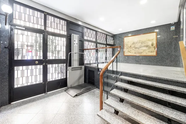 PISO DE 5 DORMITORIOS EN CALLE RECOGIDAS — 33