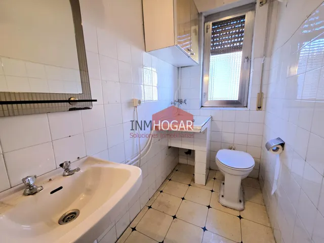 Amplia y luminosa vivienda en venta en la zona de san roque, Ávila — 25
