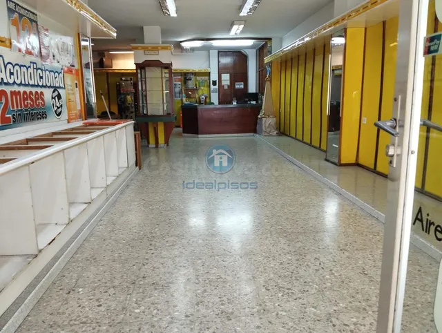 GRAN LOCAL COMERCIAL EN ZONA MERCADO-LUCEROS - foto 2
