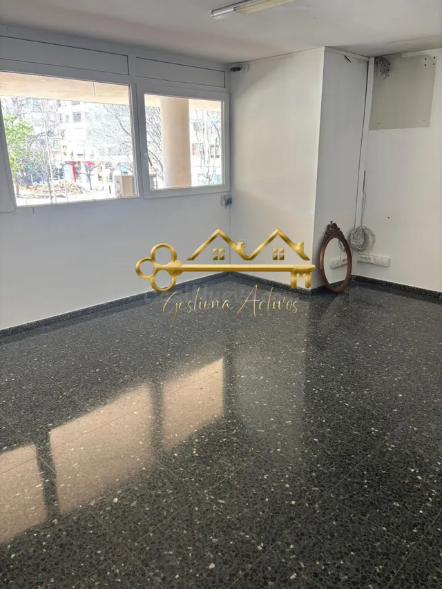 Local comercial en Av. Almaig en planta baja con vistas al p - foto 5