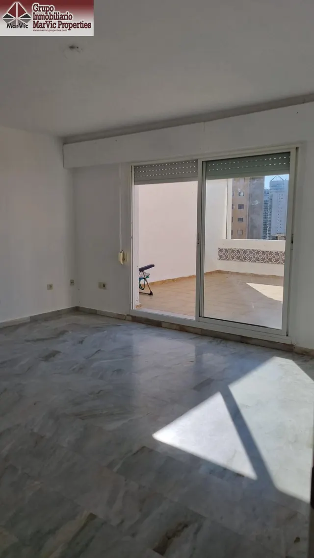 Exquisito Bungalow de una Planta en Benidorm con Espectaculares Vistas — 11