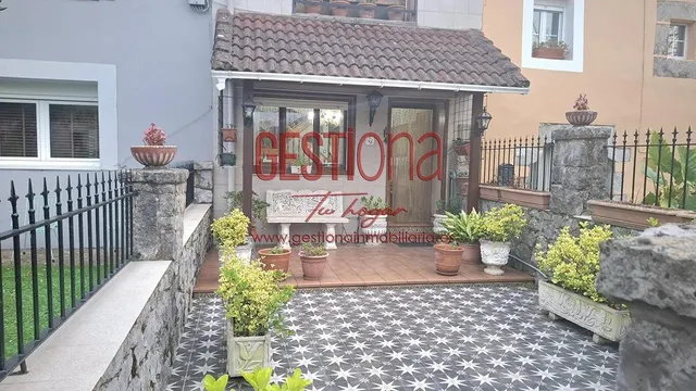 CASA ADOSADA, DISPUESTA PARA ENTRAR A VIVIR. HAZAS DE CESTO.