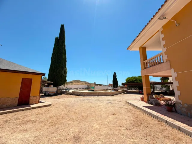 Espectacular chalet independiente con 7 dormitorios, piscina y 1.520 m2 de parcela en Río Park — 10