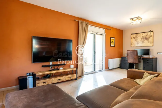Casa independiente con vistas despejadas en Can Suria - foto 4