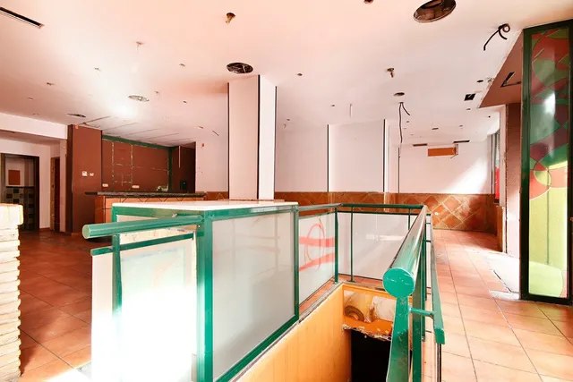 ¡Oportunidad! Local comercial uso de Restaurante. — 2