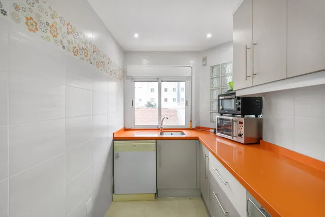 Amplia vivienda de 4 dormitorios en zona céntrica – Calle San Pascual (junto a Calle Orihuela) — 10