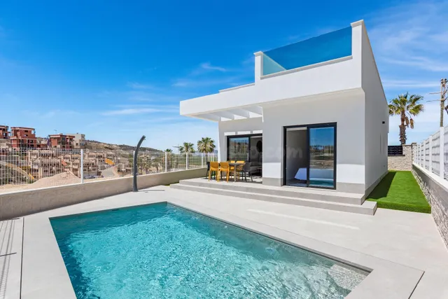 VILLA INDEPENDIENTE EN VENTA EN ALGORFA