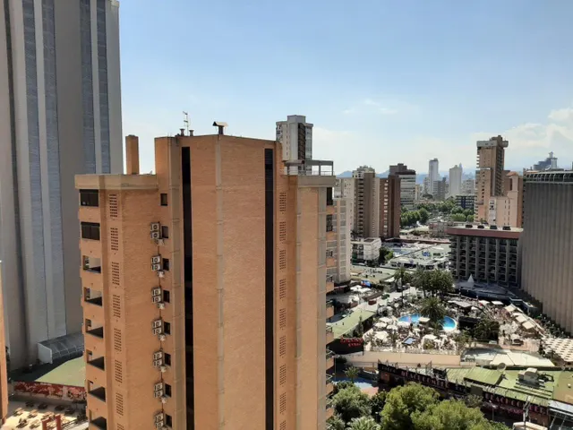 Acogedor apartamento cerca de playa Levante con vistas al mar y Benidorm. — 18