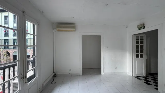 PRIMER PISO DE 146 M. ÚTILES EN LA ZONA MÁS CENTRICA DE TORRELAVEGA — 20