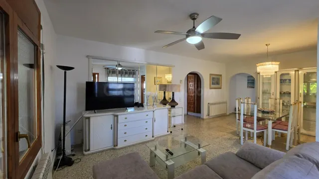 Chalet con piscina y licencia turística cerca del mar — 4