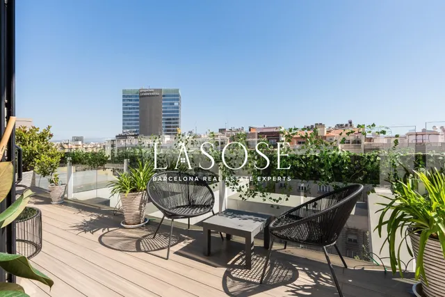Exclusivo Ático Dúplex con Piscina Privada y Tres Terrazas e - foto 4