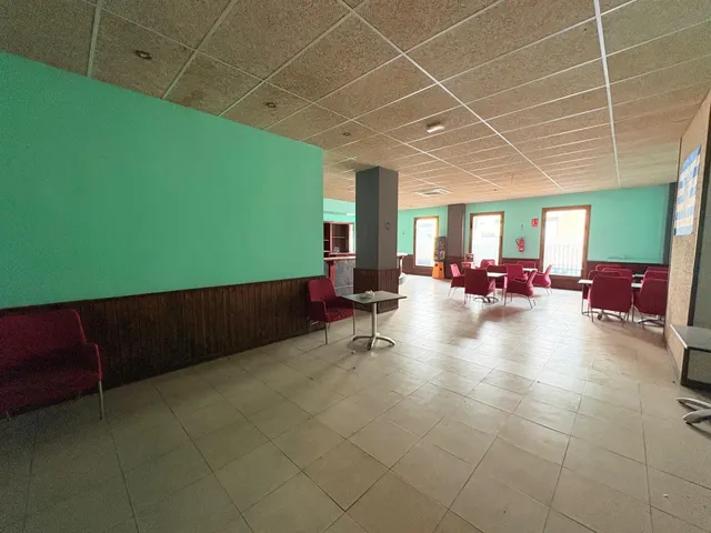 LOCAL ACONDICIONADO EN TORAL DE LOS VADOS - foto 3