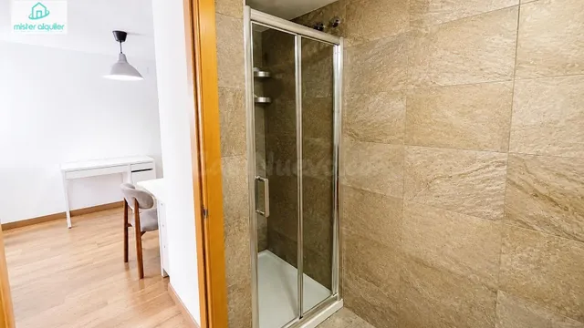 APARTAMENTO CON TERRAZA EN EL CORAZÓN DE EL CAMPELLO, JUNTO AL MAR — 16