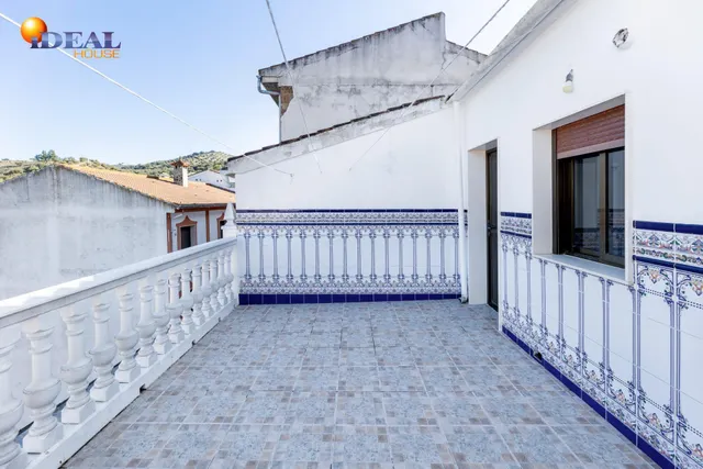 Venta de piso con trastero de 30 m2 en Algarinejo (Granada)