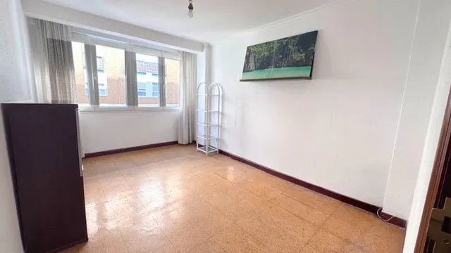 ¡Luminoso y céntrico piso de 3 dormitorios con ascensor en Muriedas! — 2