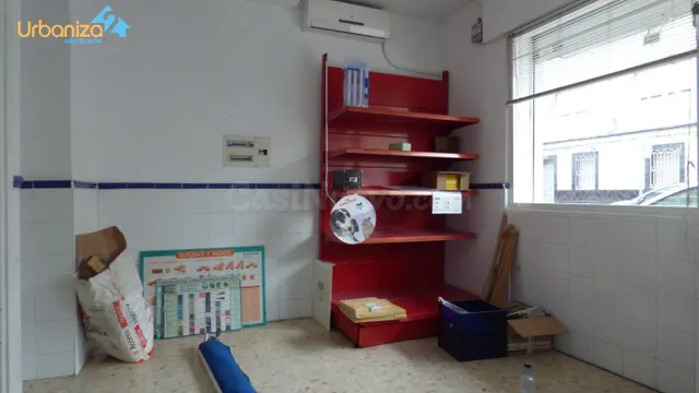 Local acondicionado para cualquier tipo de negocio en María 