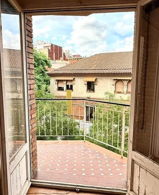 Luminoso piso totalmente exterior de 3 habitaciones con ascensor — 3
