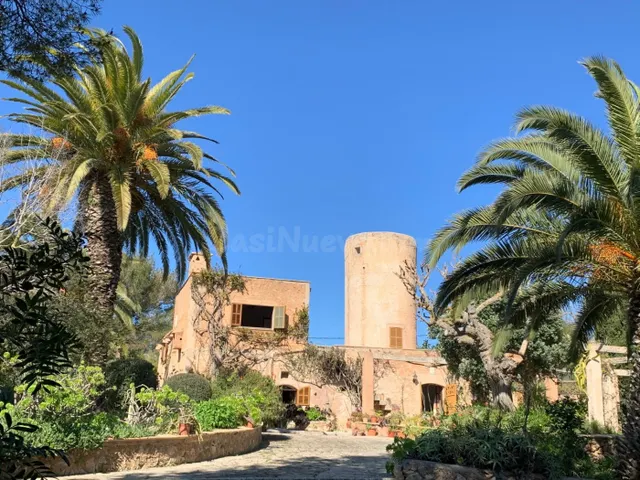 Carismático molino mallorquín de 1920 con vistas al mar