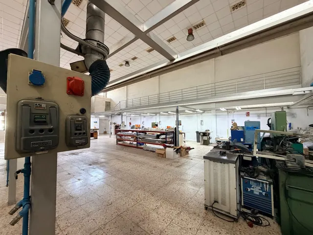 ALQUILER DE NAVE INDUSTRIAL EN CARRúS — 4