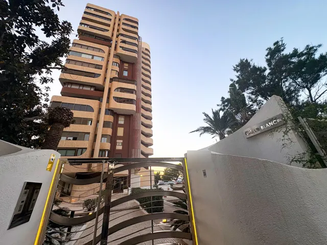 Piso en venta en planta 13 con vistas frontales panorámicas al mar en Residencial Cisne Blanco, Albufereta — 21