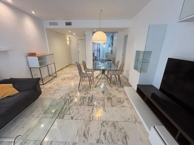 Vivienda en alquiler 4 dormitorios con garaje. Murcia Centro - foto 3