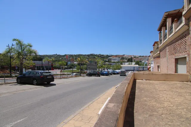 SE ALQUILA LOCAL COMERCIAL DE 180 M2 — 11