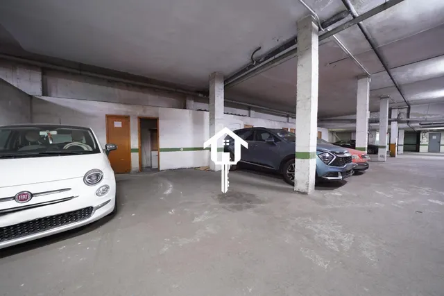 PISO DE 103 M2 CON GARAJE, TRASTERO Y BALCÓN EN PLENO CENTRO DE ALICANTE: 3ª PLANTA CON ASCENSOR — 41