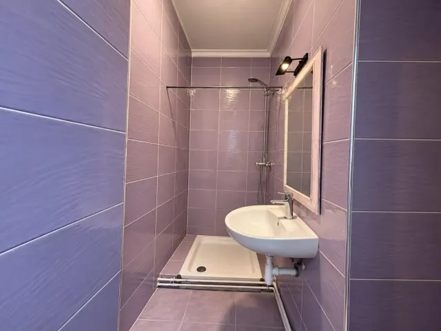 Piso en venta de 4 dormitorios, 3 baños, balcón y patio — 15
