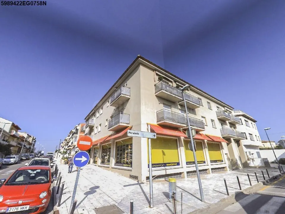 LOCAL COMERCIAL EN VENTA EN CASTELLÒ D'EMPÚRIES