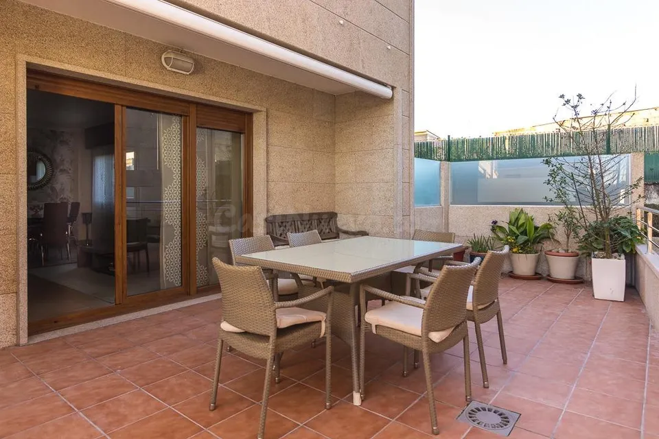 Precioso Chalet adosado en Sanxenxo a solo 600 m del Centro! ✨