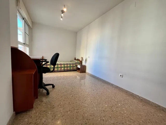 PISO CON PARKING EN ALQUILER, ZONA GRAN VÍA — 8