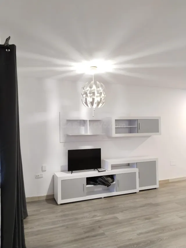 EN ACHIDONA PISO CON GARAJE Y TRASTERO SALE A LA VENTA - foto 2