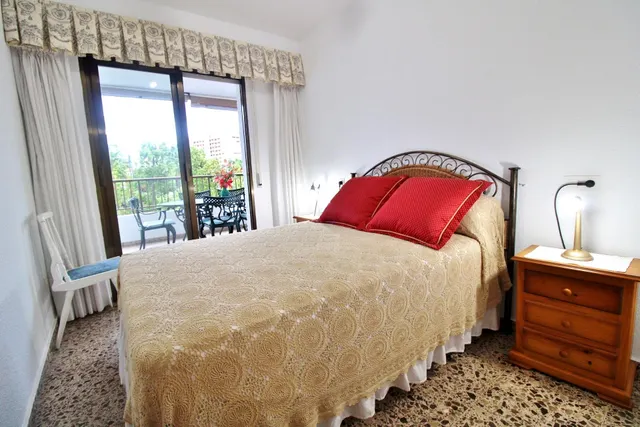 Vive la luz y el espacio en este amplio piso de Garden Playa! — 11