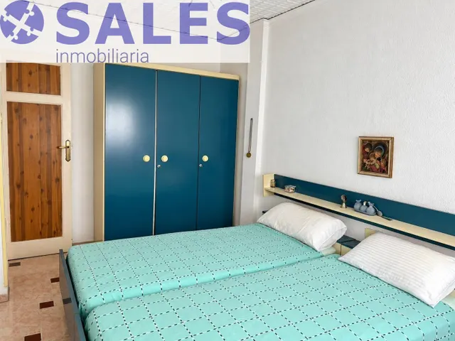 Casa adosada con terrazas, patio y buhardilla en ayora — 14