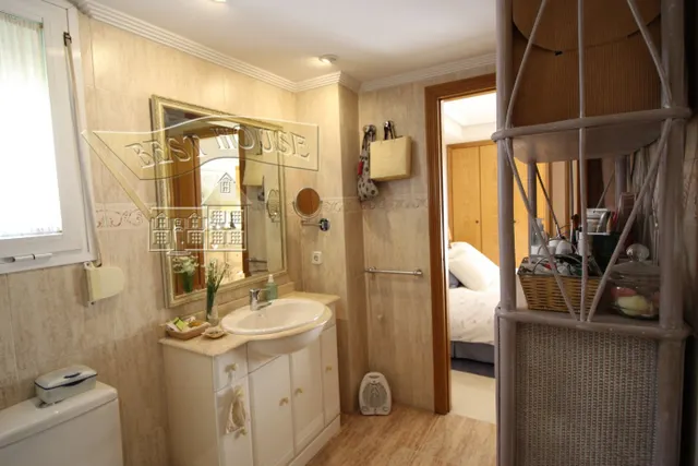EXCLUSIVO CHALET ESQUINERO EN LA PATACONA — 30