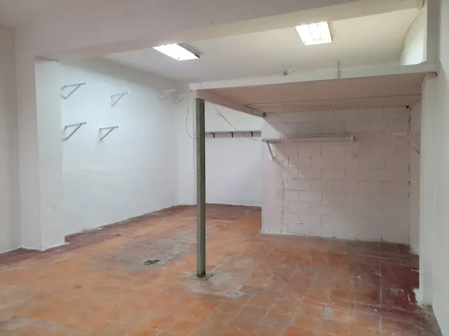 LOCAL CON POSIBILIDADES — 2