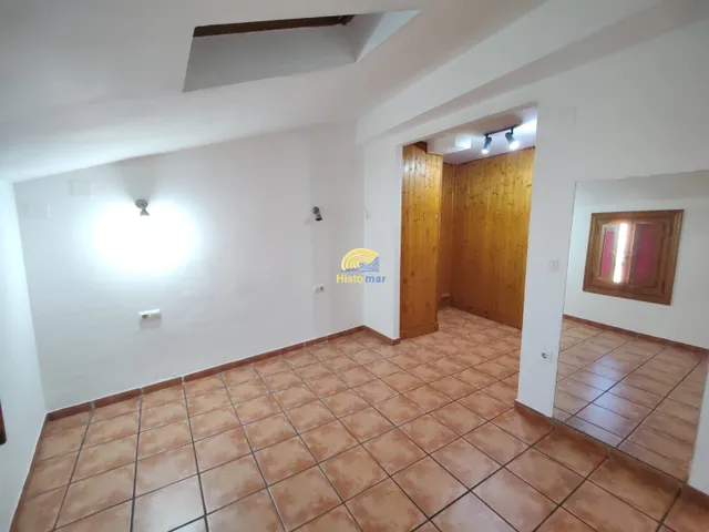 Encantadora Casa en el Casco Antiguo de Sagunto: Historia y Modernidad — 21