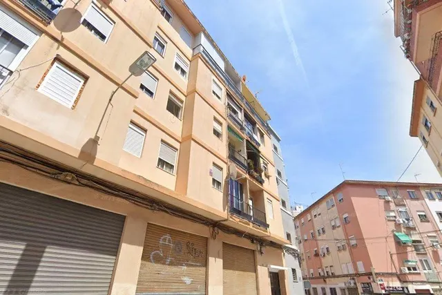 PISO DE 3 habitaciones,  EXCELENTE INVERSION CON SENTIDO. — 3