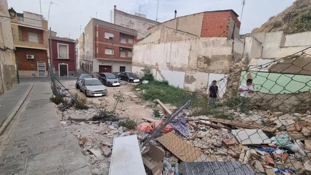 CASA MUSEO MIGUEL HERNÁNDEZ EXCLUSIVO SOLAR URBANIZABLE — 11