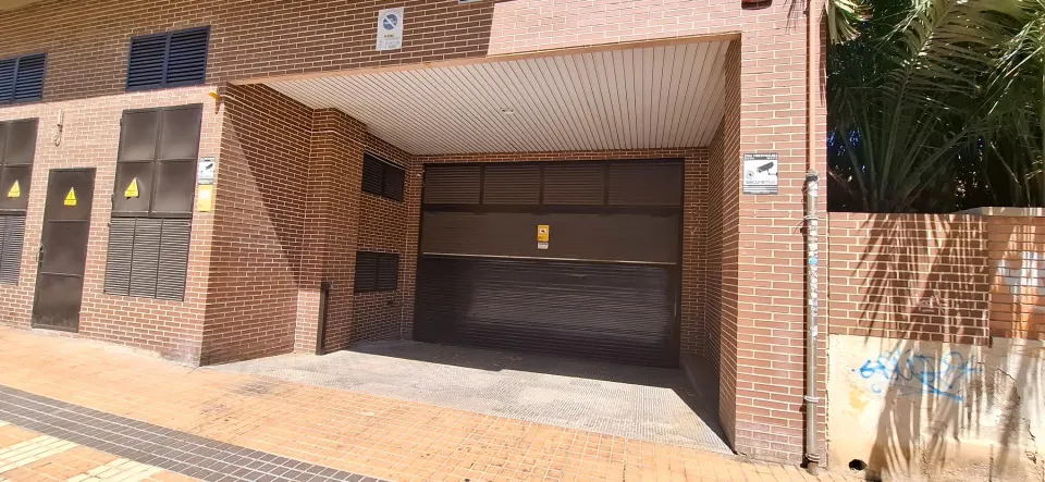 PLAZA DE GARAJE EN ALAMEDA. EDF. FERROVIAL