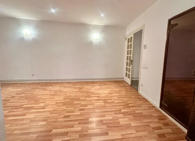 Piso Señorial en Balmes con  Doble Orientación — 36