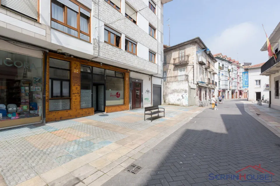 ¡Incomparable local en Santoña!