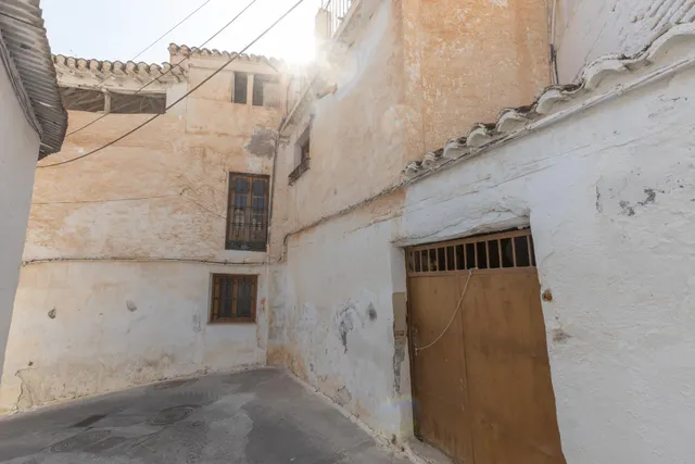 CASA PARA REFORMAR, MÁS TERRENO DE 250M2 — 46