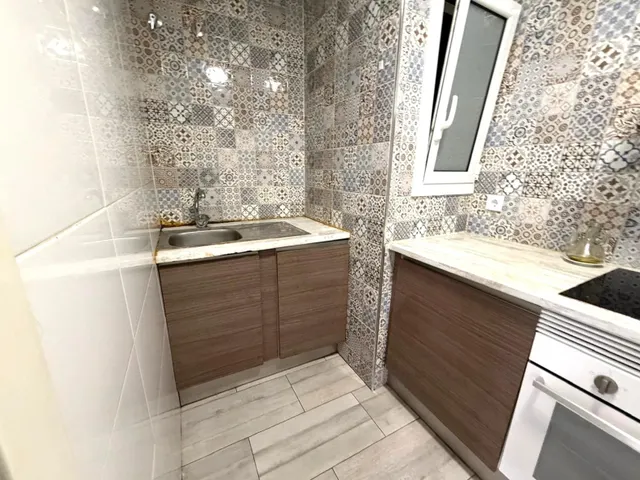 Amplio  Piso + Local en Singuerlin, Santa Coloma de Gramanet por €259.900 — 8